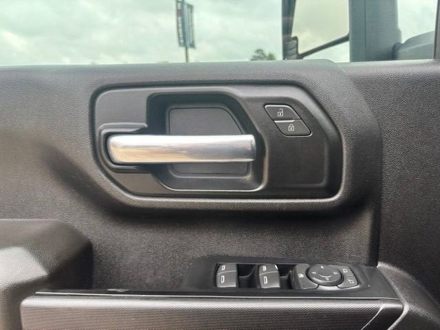2023 GMC Sierra 3500 HD Chassis Cab Pro