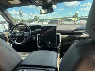2025 GMC Yukon Elevation