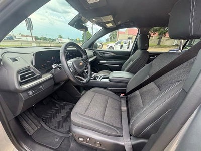 2024 Chevrolet Traverse LT