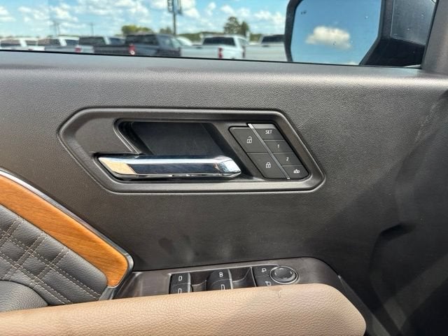 2025 GMC Canyon Denali