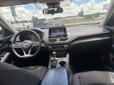 2022 Nissan Altima SV FWD