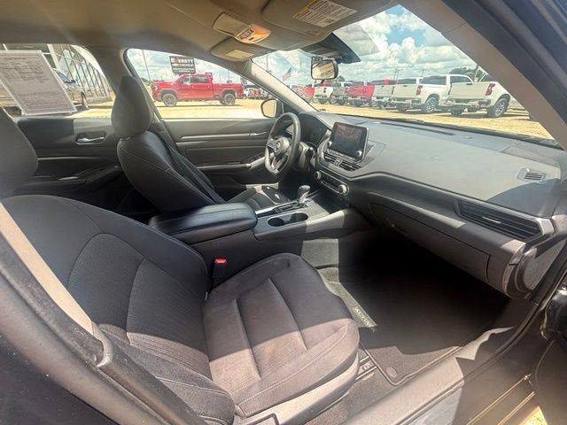 2022 Nissan Altima SV FWD