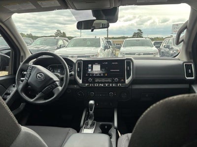 2025 Nissan Frontier Crew Cab SV 4x4