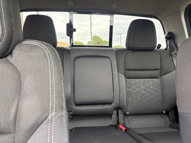 2025 Nissan Frontier Crew Cab SV 4x4