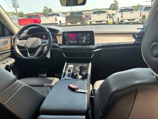 2024 Volkswagen Atlas 2.0T SEL Premium R-Line