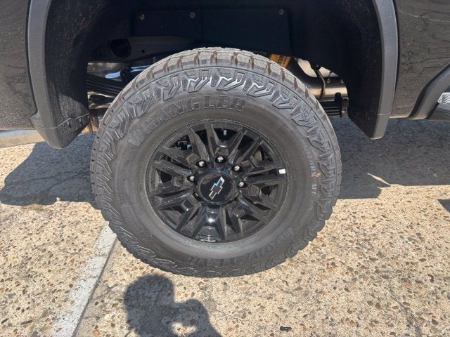 2026 Chevrolet Silverado 2500 HD ZR2 - Photo 9