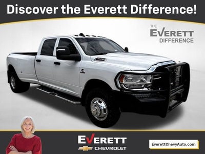 2024 RAM 3500 Tradesman Crew Cab 4x4 8' Box