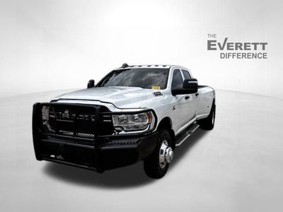 2024 RAM 3500 Tradesman Crew Cab 4x4 8' Box