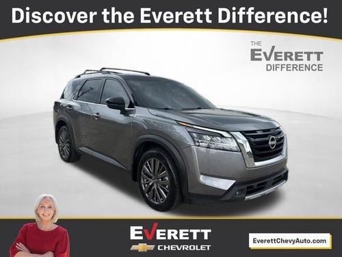 2023 Nissan Pathfinder SL