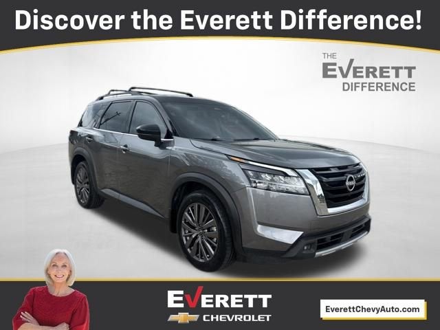 2023 Nissan Pathfinder SL