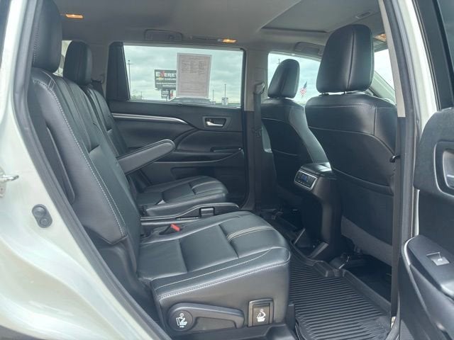 2018 Toyota Highlander SE
