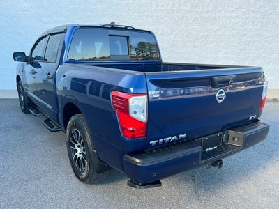 2022 Nissan Titan SV