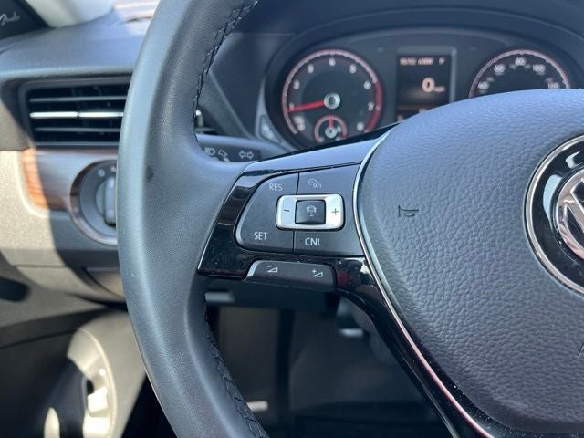 2022 Volkswagen Passat 2.0T Limited Edition