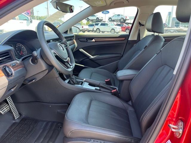2022 Volkswagen Passat 2.0T Limited Edition