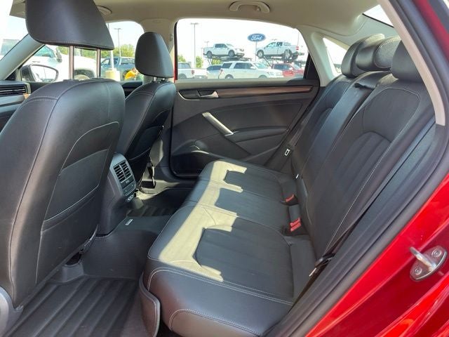 2022 Volkswagen Passat 2.0T Limited Edition