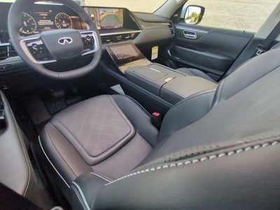 2026 INFINITI QX80 LUXE