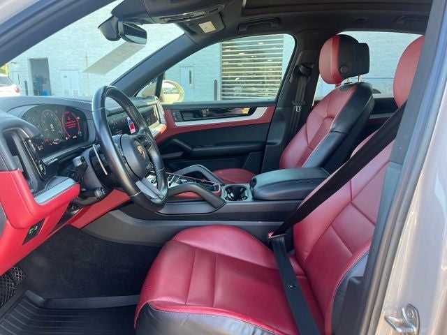 2024 Porsche Cayenne Base