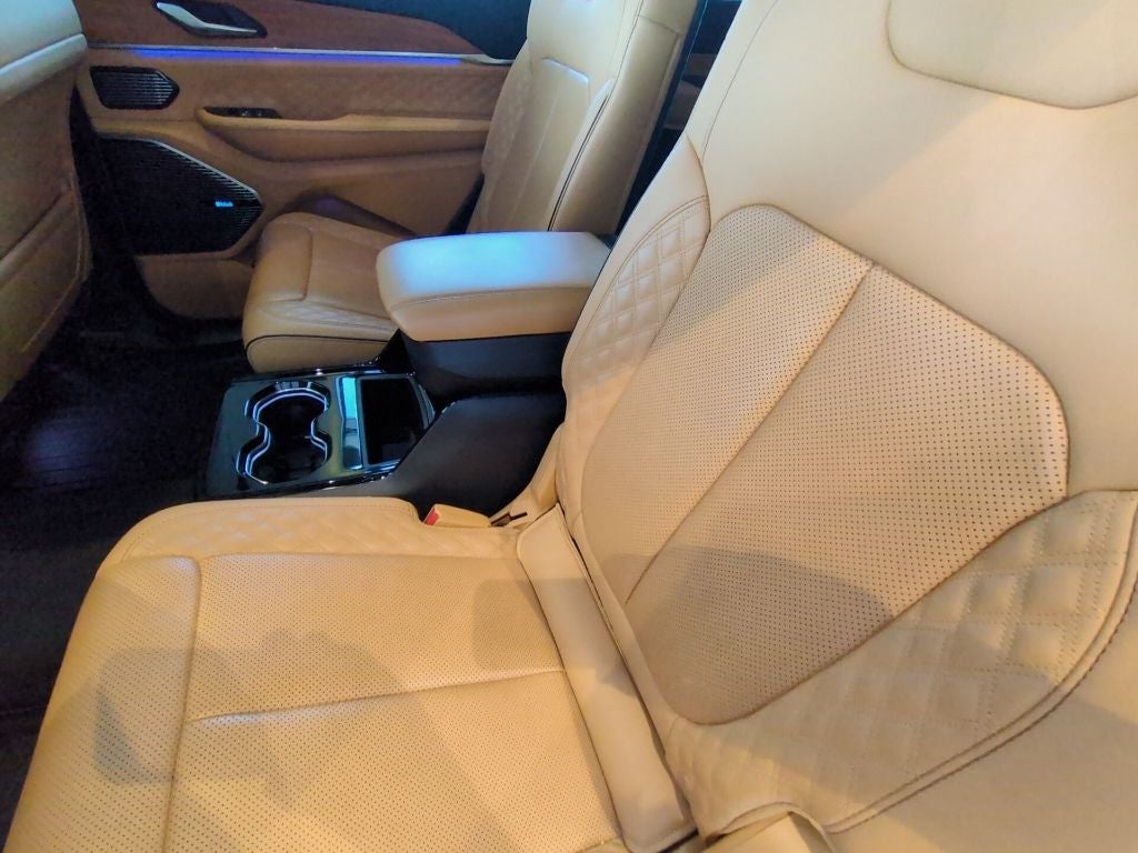 2023 Jeep Grand Cherokee L Summit