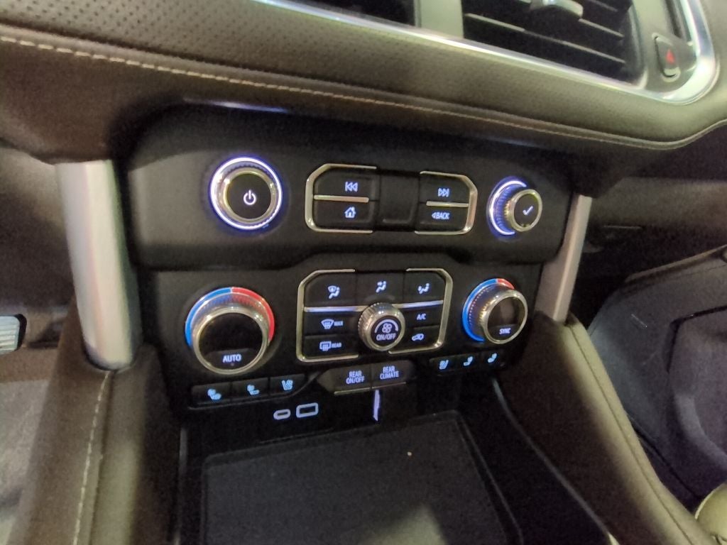 2022 GMC Yukon XL SLT