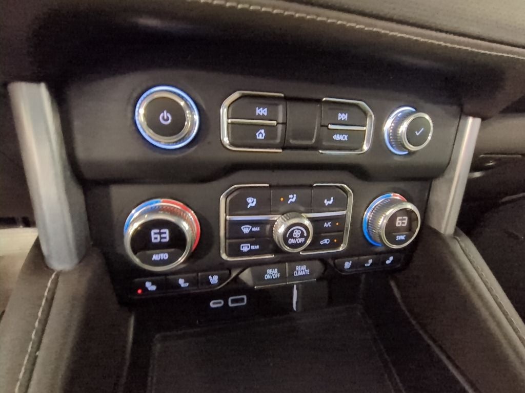 2022 GMC Yukon XL SLT