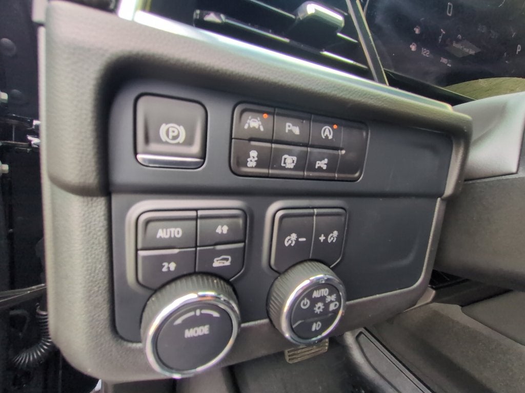 2025 Chevrolet Tahoe RST