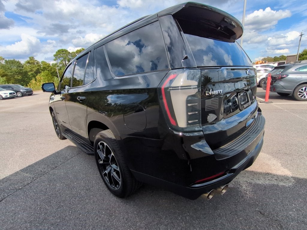 2025 Chevrolet Tahoe RST