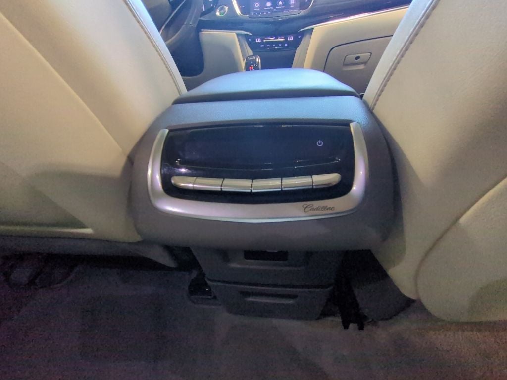 2022 Cadillac XT6 Premium Luxury