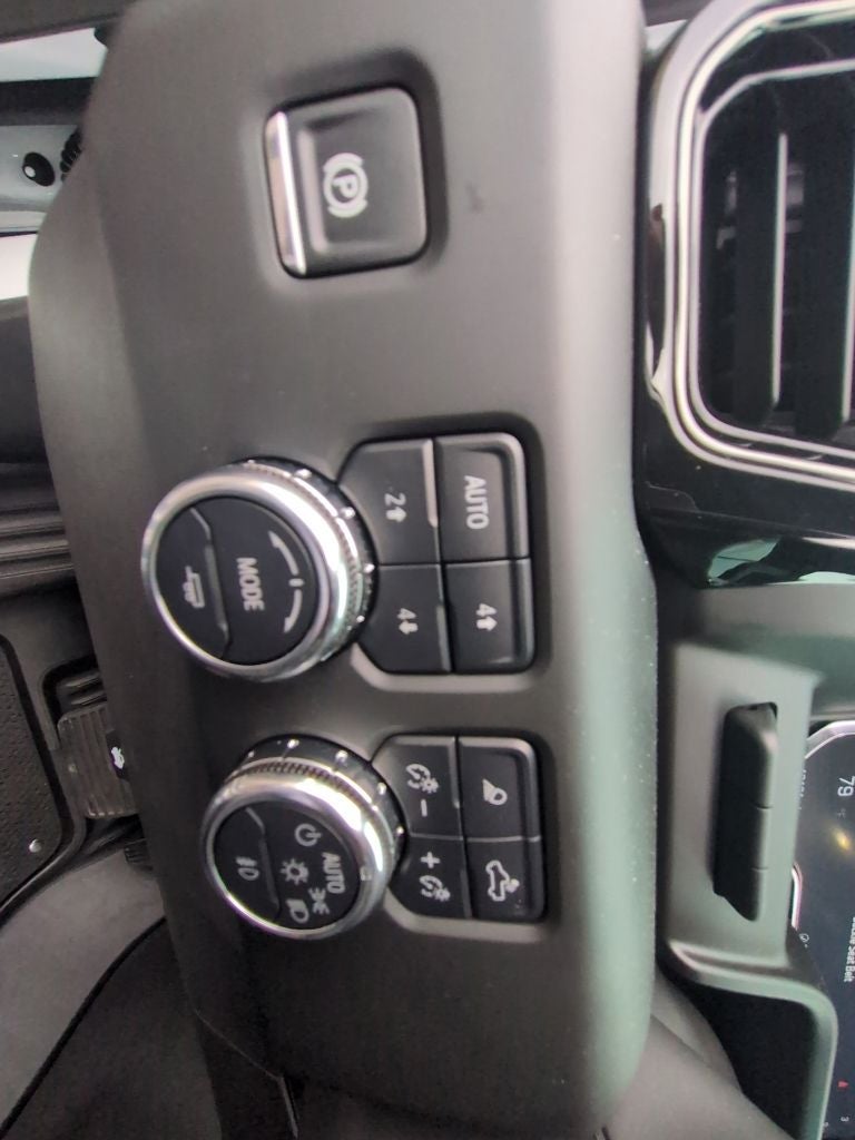 2025 GMC Sierra 1500 AT4X