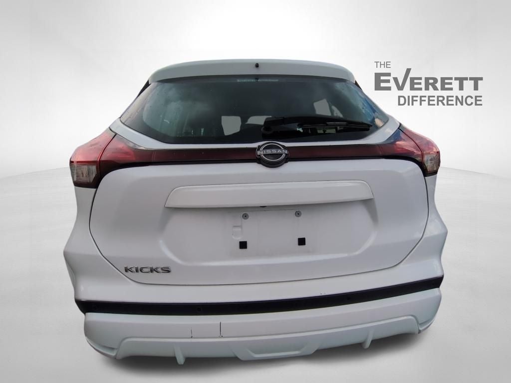 2024 Nissan Kicks S