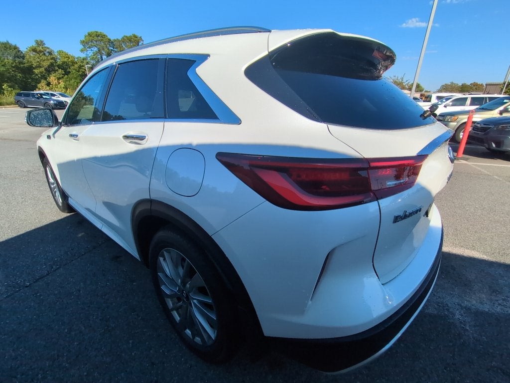 2023 INFINITI QX50 LUXE FWD