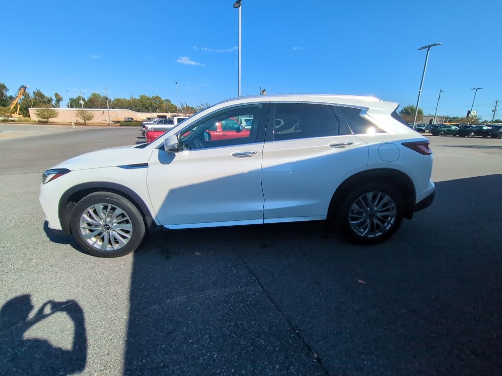 2023 INFINITI QX50 LUXE FWD