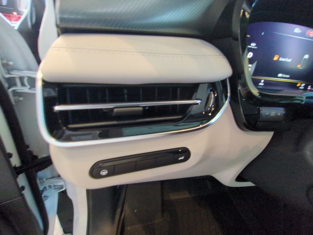 2027 INFINITI QX60 Luxe FWD