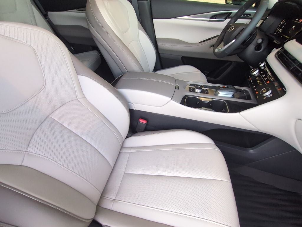 2027 INFINITI QX60 Luxe FWD