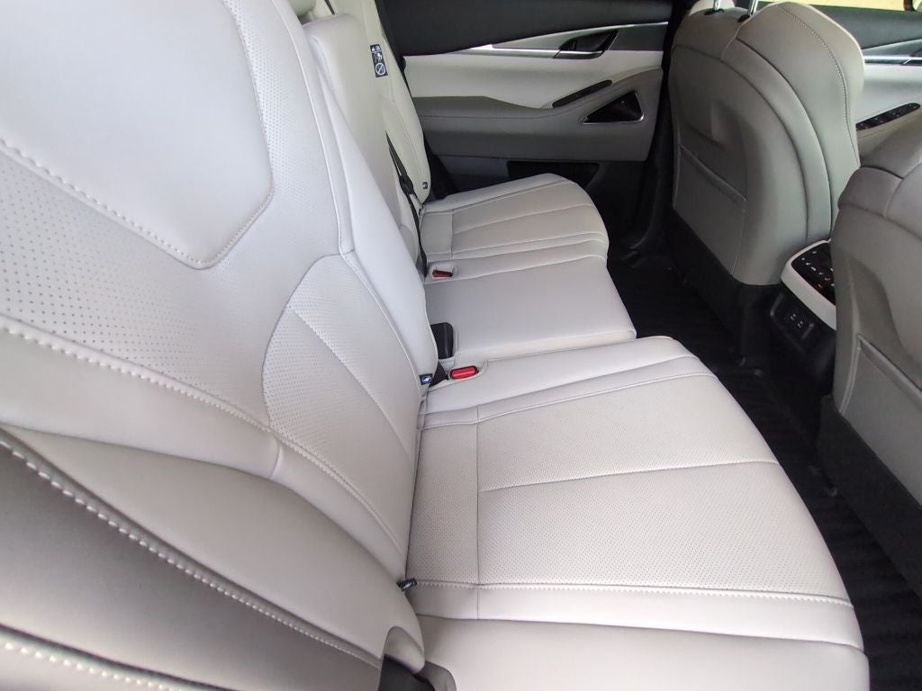 2027 INFINITI QX60 Luxe FWD
