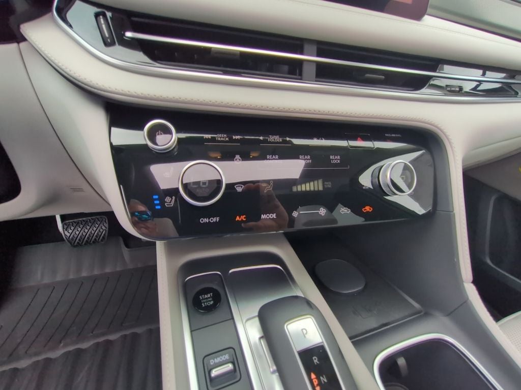 2027 INFINITI QX60 Luxe FWD