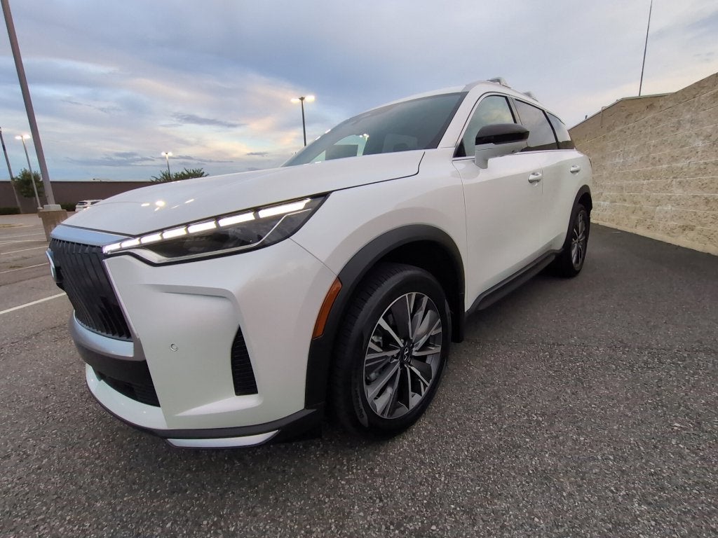 2027 INFINITI QX60 Luxe FWD