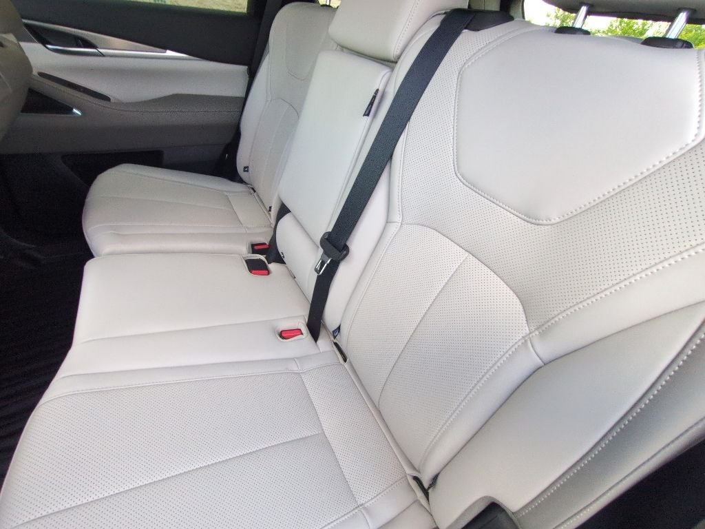2027 INFINITI QX60 Luxe FWD