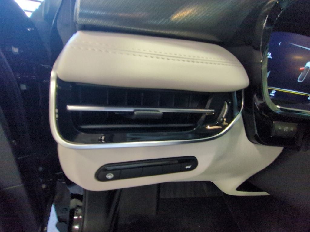2027 INFINITI QX60 Luxe FWD