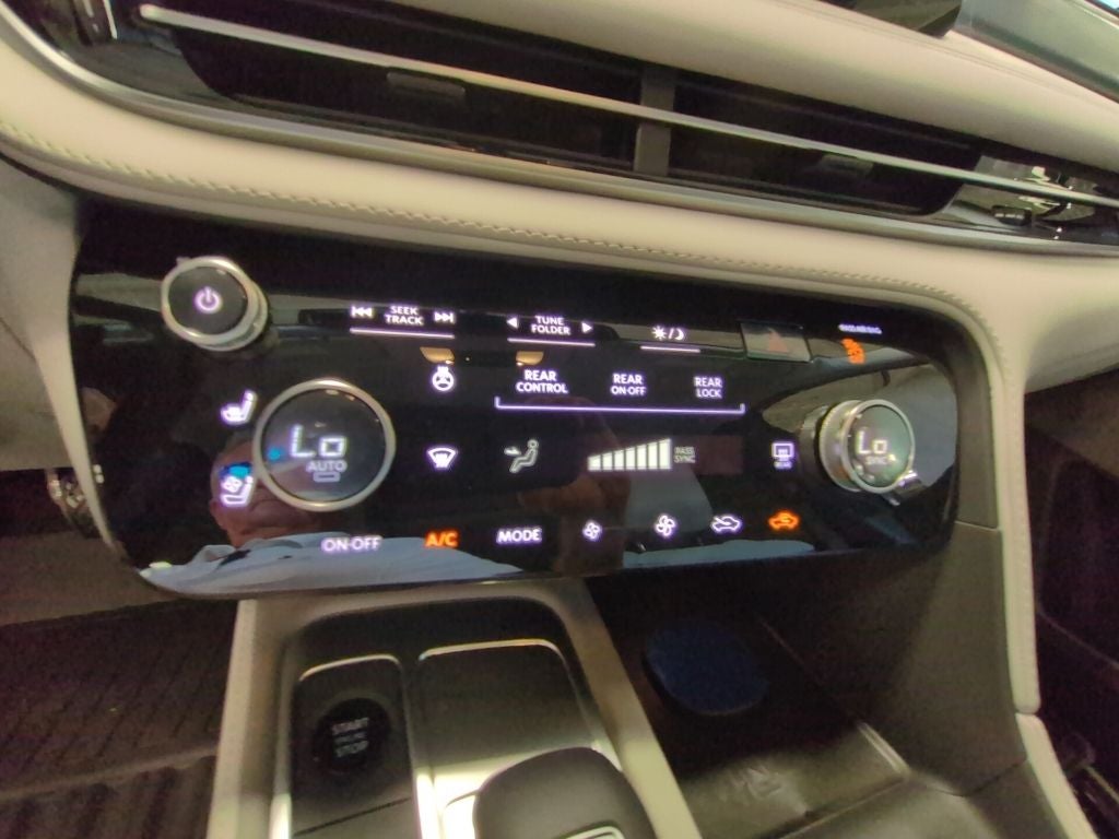 2027 INFINITI QX60 Luxe FWD