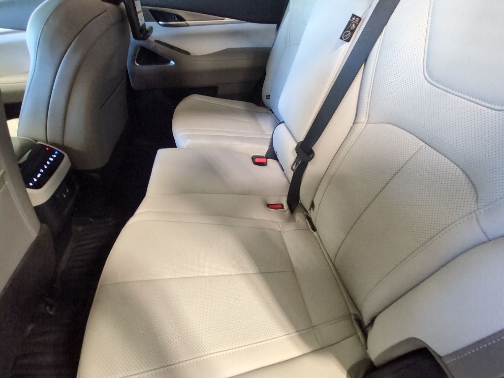 2027 INFINITI QX60 Luxe FWD