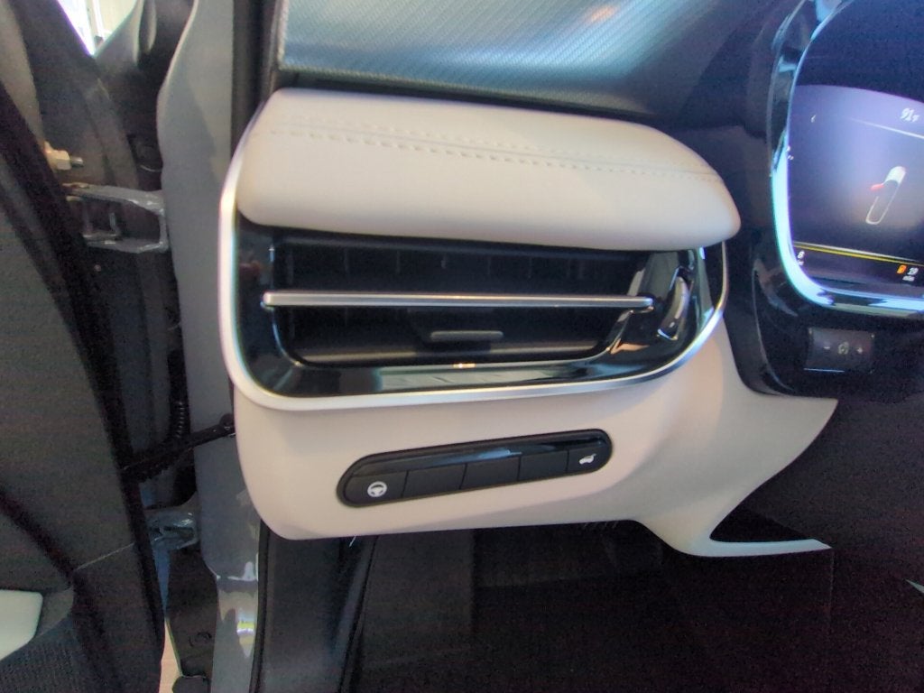 2027 INFINITI QX60 Luxe FWD