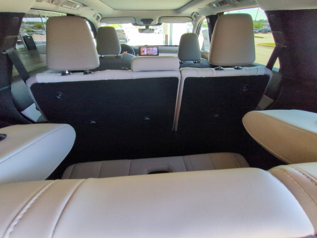 2027 INFINITI QX60 Luxe FWD