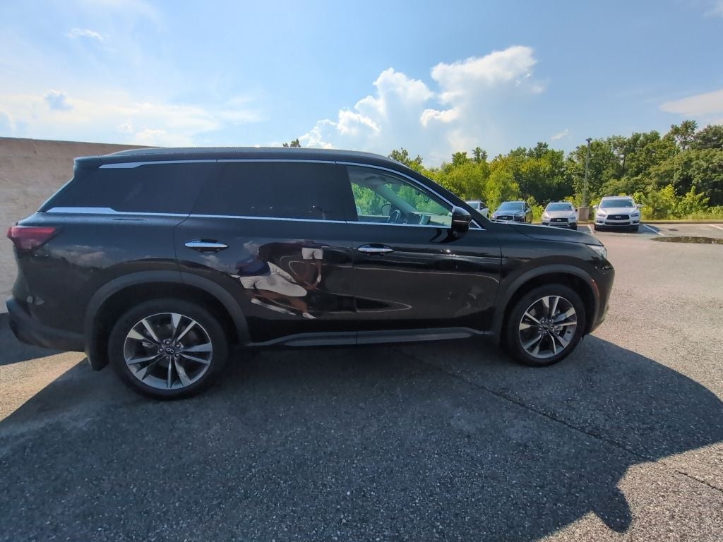 2023 INFINITI QX60 LUXE FWD