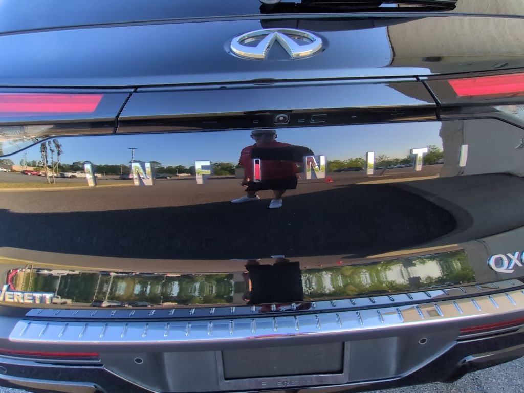 2023 INFINITI QX60 LUXE FWD