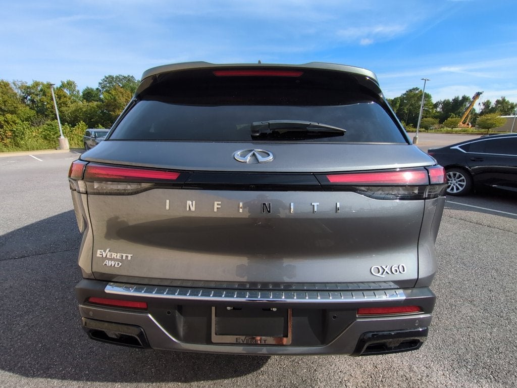 2023 INFINITI QX60 LUXE