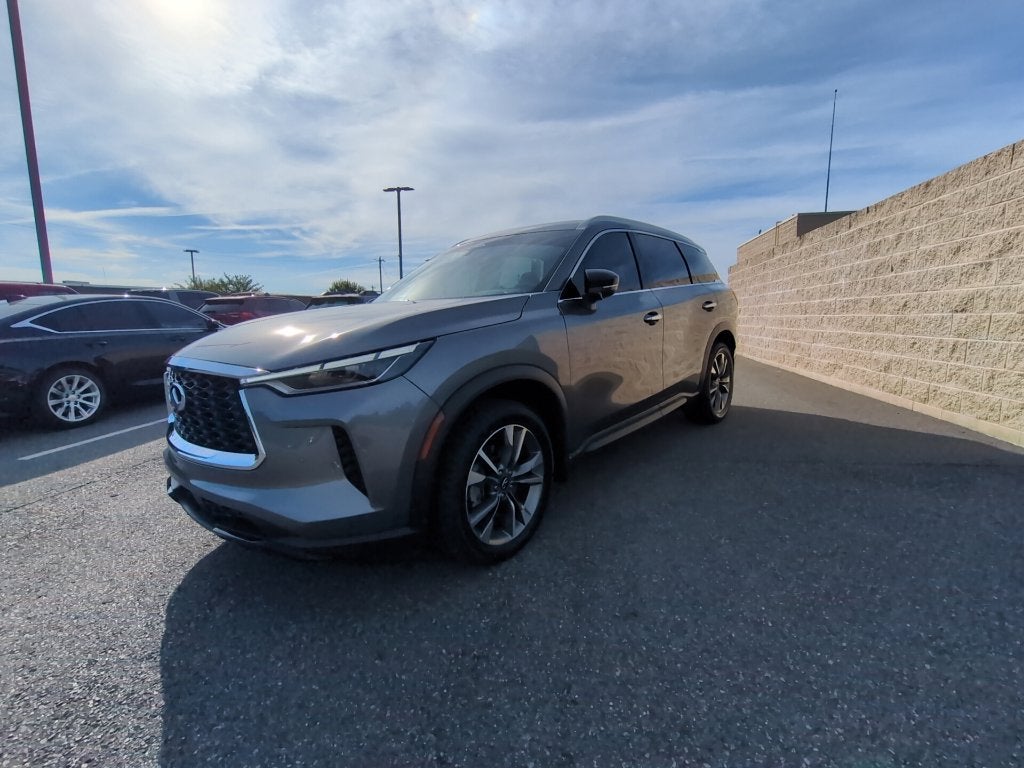 2023 INFINITI QX60 LUXE