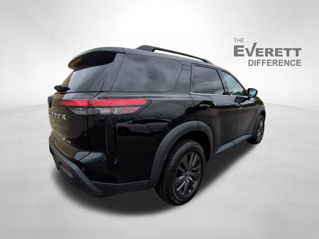 2022 Nissan Pathfinder SV