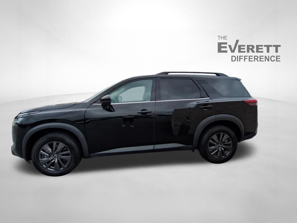 2022 Nissan Pathfinder SV