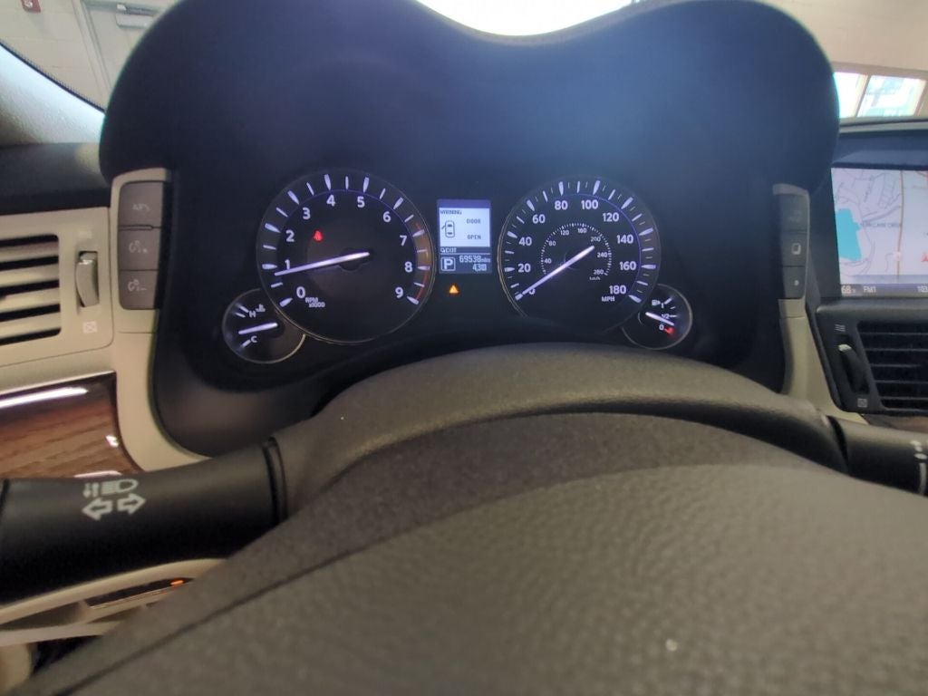 2015 INFINITI Q70 5.6X