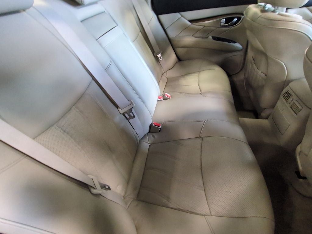 2015 INFINITI Q70 5.6X